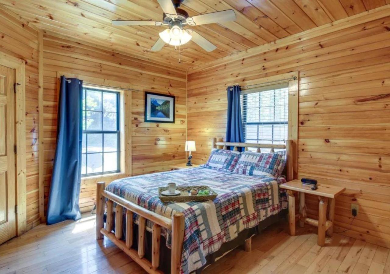 Fabulous Pet-Friendly, Family Cabin With Outdoor Kitchen, Hot Tub, Sauna, Fireplace, Theater Room, Arcade, Pool Table, And Fire Pit Within Minuties Of Dollywood Sevierville Exterior foto